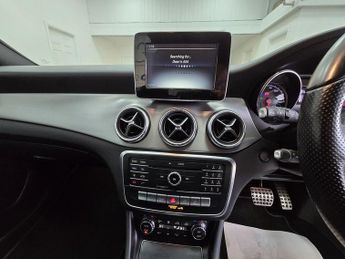 Mercedes-Benz CLA CLA200d AMG Line