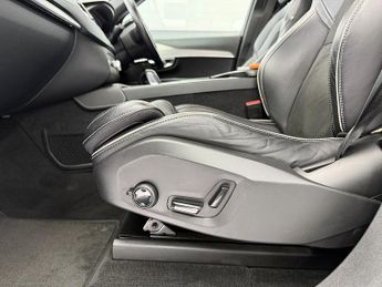 Volvo XC90 B6 MHEV R-Design