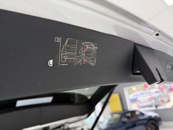 Volvo XC90 B6 MHEV R-Design