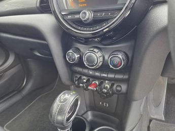 MINI Hatch 1.5 Cooper Hatchback 3dr Petrol Auto Euro 6 (s/s) (136 ps)