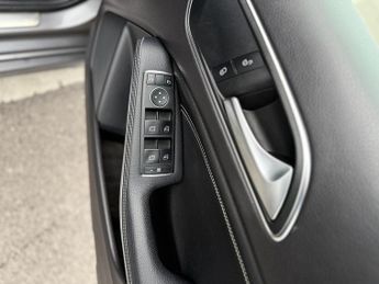 Mercedes-Benz A Class 2.1 A200d Sport Edition Hatchback 5dr Diesel 7G-DCT Euro 6 (s/s)