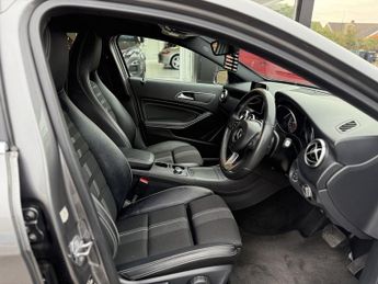 Mercedes-Benz A Class 2.1 A200d Sport Edition Hatchback 5dr Diesel 7G-DCT Euro 6 (s/s)