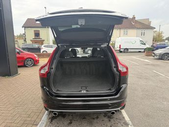 Volvo XC60 2.4 D5 R-Design Lux Nav SUV 5dr Diesel Auto AWD Euro 6 (s/s) (22