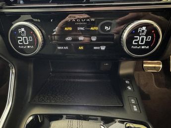 Jaguar E-PACE P300e R-Dynamic HSE