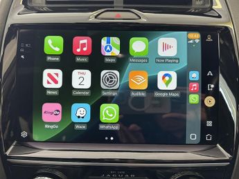 Jaguar E-PACE P300e R-Dynamic HSE