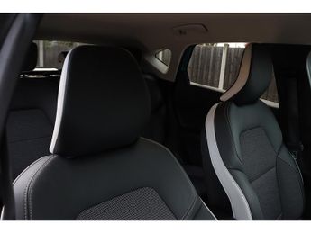 Renault Captur E-TECH S Edition