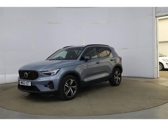 Volvo XC40 B3 MHEV Plus