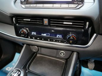 Nissan Qashqai DIG-T MHEV Acenta Premium