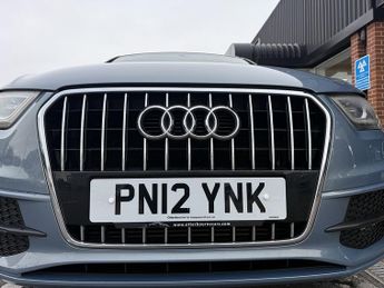 Audi Q3 2.0 TDI S line SUV 5dr Diesel S Tronic quattro Euro 5 (s/s) (177