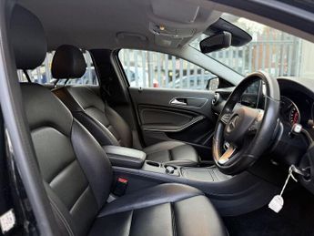 Mercedes-Benz A Class 2.1 A200d Sport (Premium) Hatchback 5dr Diesel 7G-DCT Euro 6 (s/