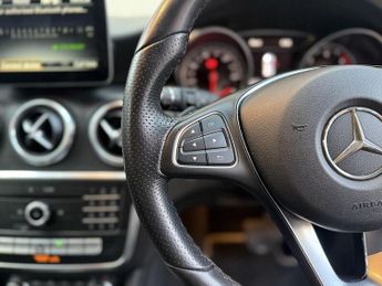 Mercedes-Benz A Class 2.1 A200d Sport (Premium) Hatchback 5dr Diesel 7G-DCT Euro 6 (s/