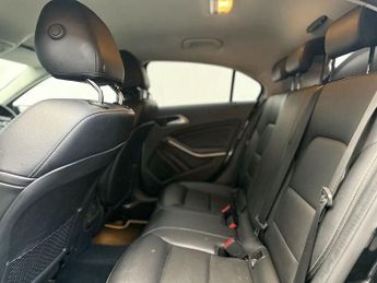 Mercedes-Benz A Class 2.1 A200d Sport (Premium) Hatchback 5dr Diesel 7G-DCT Euro 6 (s/