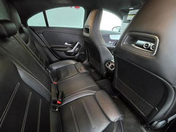 Mercedes-Benz CLA CLA180 AMG Line