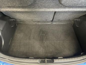 Toyota Yaris VVT-h Excel