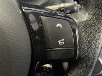 Toyota Yaris VVT-h Excel