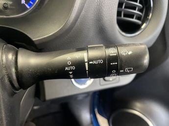 Toyota Yaris VVT-h Excel