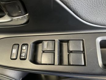 Toyota Yaris VVT-h Excel