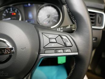 Nissan Qashqai DIG-T Acenta Premium