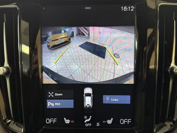 Volvo XC60 B5 MHEV R-Design