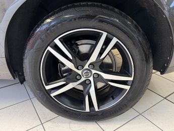 Volvo XC60 B5 MHEV R-Design