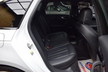 Audi A4 Avant 2.0 TDI Black Edition Estate 5dr Diesel S Tronic quattro Euro 6