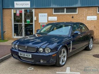 Jaguar XJ V8