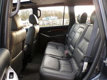 Toyota Land Cruiser D-4D LC4