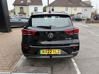 MG MG ZS 72.6kWh Trophy Long Range SUV 5dr Electric Auto (156 ps)