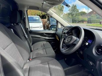 Mercedes-Benz eVito 114 e 41kWh Pure Panel Van 5dr Electric Auto FWD L2 (LWB) (115 p