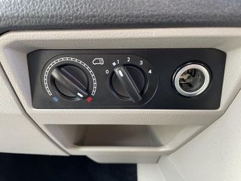 Volkswagen Transporter 2.0 TDI T28 BlueMotion Tech Startline Panel Van 5dr Diesel DSG F