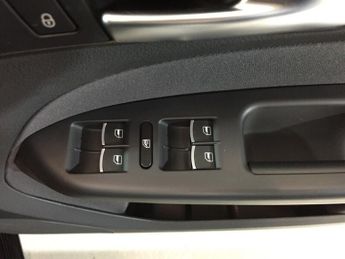 Volkswagen Touran 1.4 TSI SE MPV 5dr Petrol DSG (7 Seats) (138 bhp)