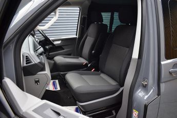 Volkswagen Transporter 2.0 TDI T32 Highline Kombi Double Cab 5dr Diesel DSG FWD SWB Eur