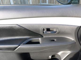 Mitsubishi Outlander h GX4h