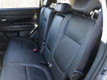 Mitsubishi Outlander h GX4h