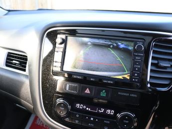 Mitsubishi Outlander h GX4h