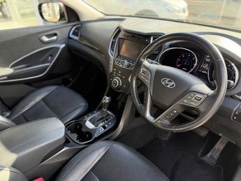 Hyundai Santa Fe 2.2 CRDi Premium SE SUV 5dr Diesel Auto 4WD Euro 5 (7 seat) (194
