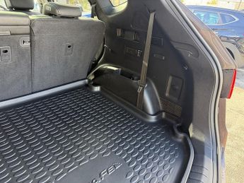 Hyundai Santa Fe 2.2 CRDi Premium SE SUV 5dr Diesel Auto 4WD Euro 5 (7 seat) (194