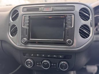 Volkswagen Tiguan 2.0 TDI BlueMotion Tech Match Edition SUV 5dr Diesel DSG 4WD Eur