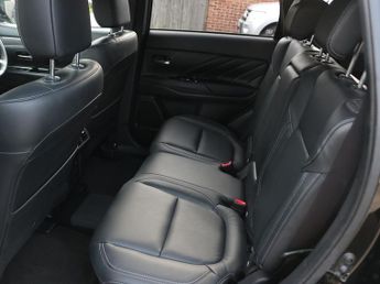 Mitsubishi Outlander h TwinMotor Dynamic