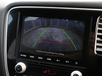 Mitsubishi Outlander h TwinMotor Dynamic