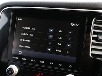 Mitsubishi Outlander h TwinMotor Dynamic