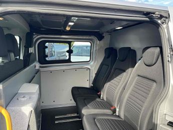 Ford Transit Custom 2.0 320 EcoBlue Limited Crew Van 5dr Diesel Auto L2 H1 Euro 6 (s