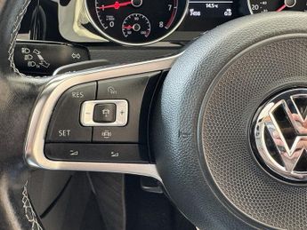 Volkswagen Golf TSI EVO R-Line