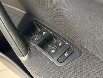 Volkswagen Golf TSI EVO R-Line