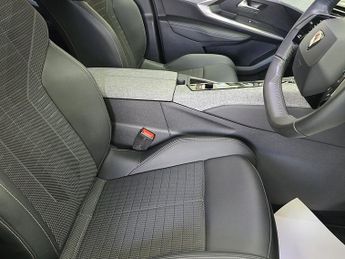 Peugeot 3008 HYBRID Allure
