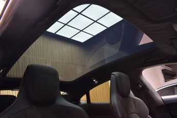 Porsche Taycan Performance Plus 93.4kWh GTS Saloon 4dr Electric Auto 4WD (11kW 