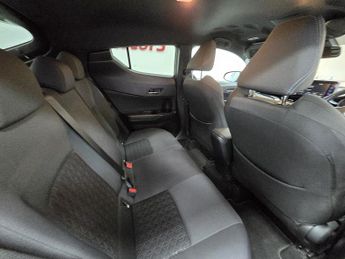 Toyota C-HR VVT-h Design