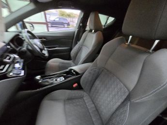 Toyota C-HR VVT-h Design