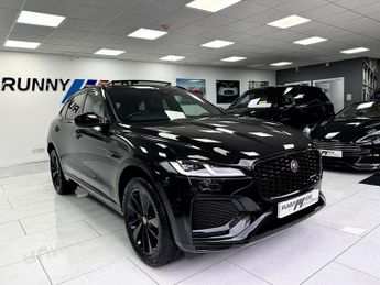 Jaguar F-Pace P250i R-Dynamic Black