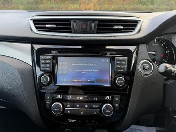 Nissan Qashqai 1.6 dCi Tekna SUV 5dr Diesel XTRON Euro 6 (s/s) (130 ps)